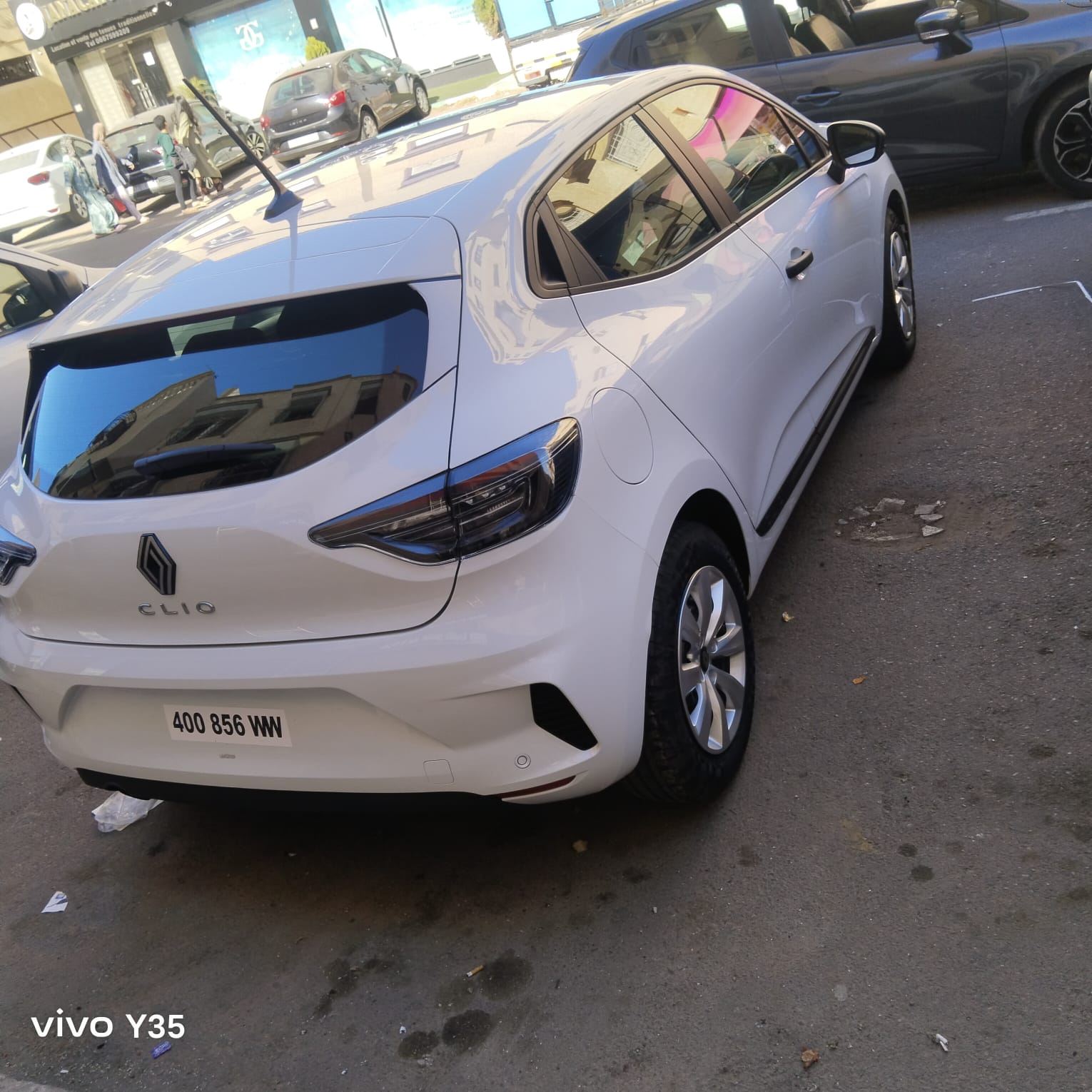 RENAULT CLIO BLANCHE